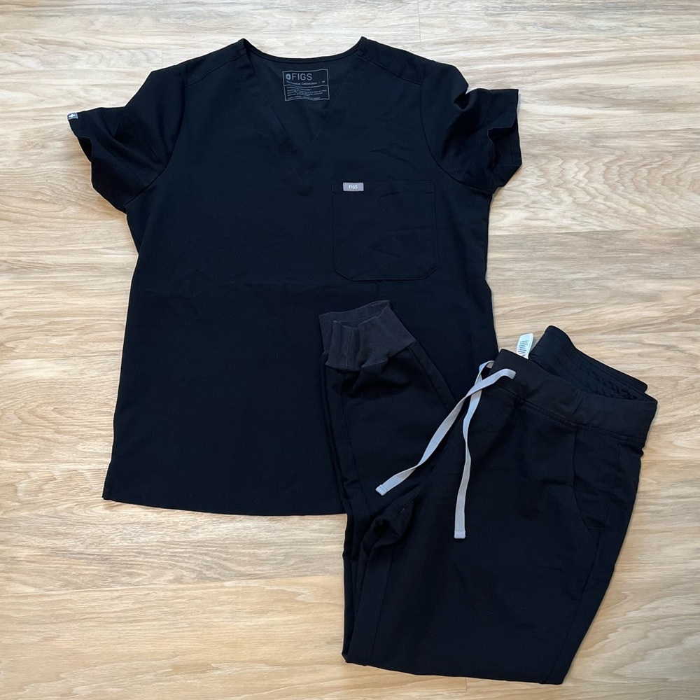 Black figs set
